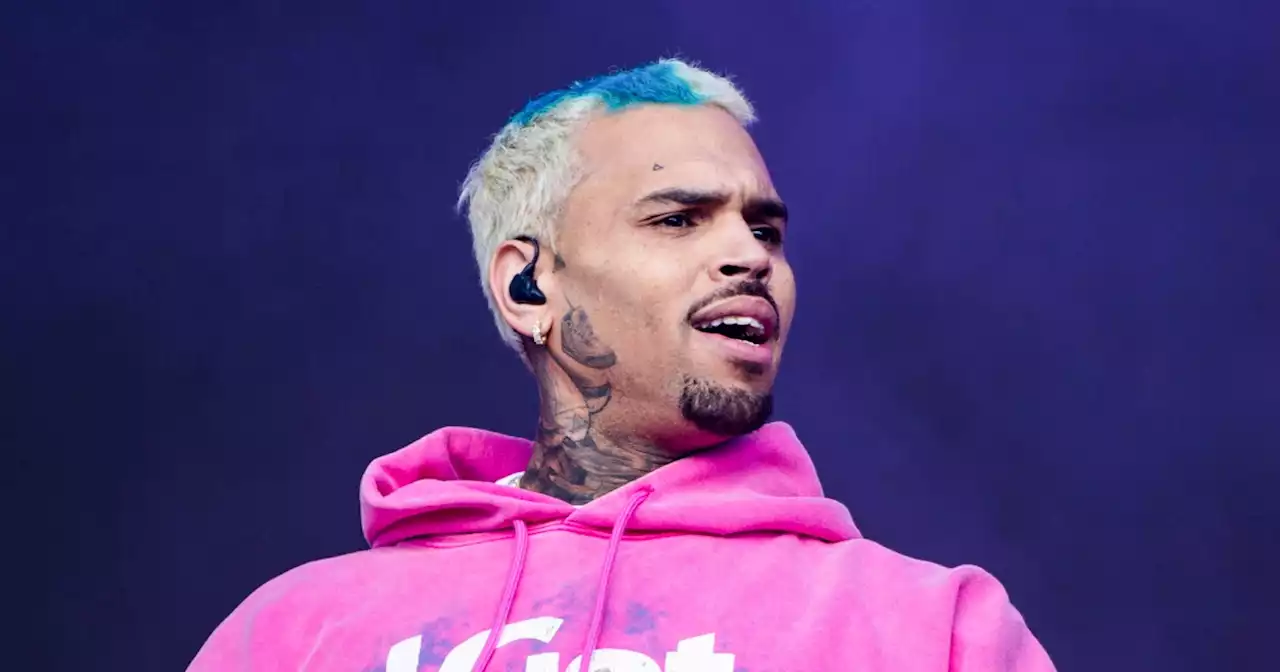 Chris Brown responds to criticism over viral fan photos