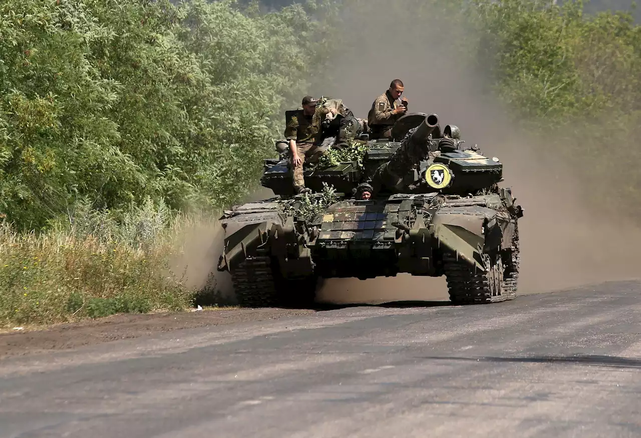 Russian howitzer, tanks destroyed in 'tense' day of war: Ukraine