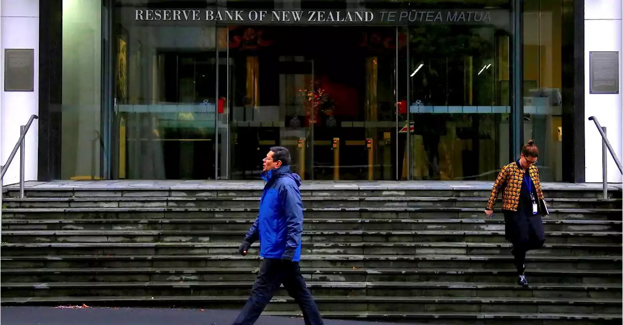 New Zealand job market tight, adding pressure for central bank