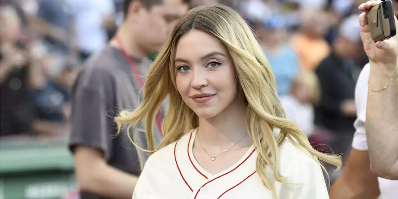 Sydney Sweeney Shows Off Her New Summer Lob Haircut