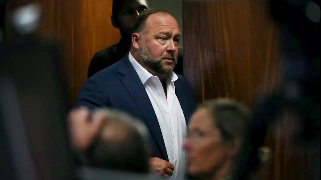 Alex Jones Gets Scolded During Really Crappy Day in Court