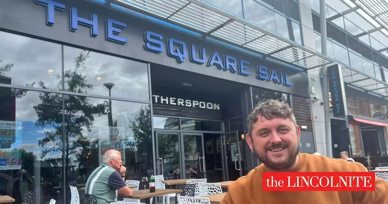 Viral food vlogger loves Lincoln, but rates local Wetherspoon bar 'red'