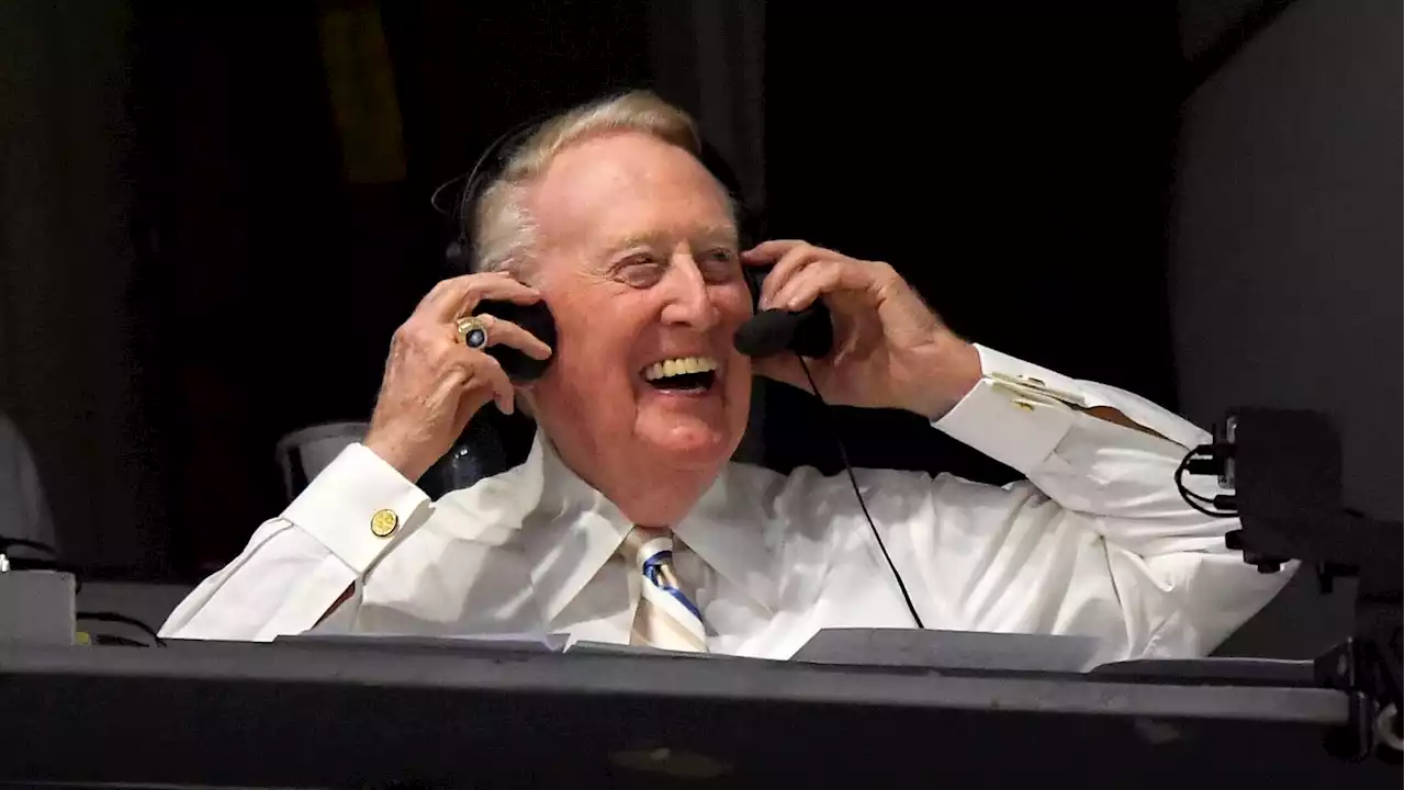 Vin Scully dies at 94, a baseball broadcaster for 67 years