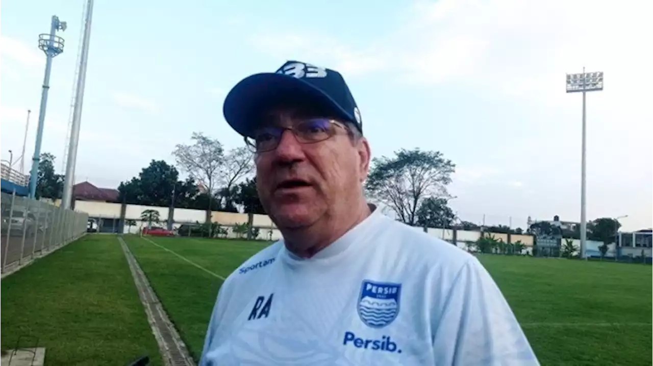 Persib Kalem Meski Masuk Zona Merah