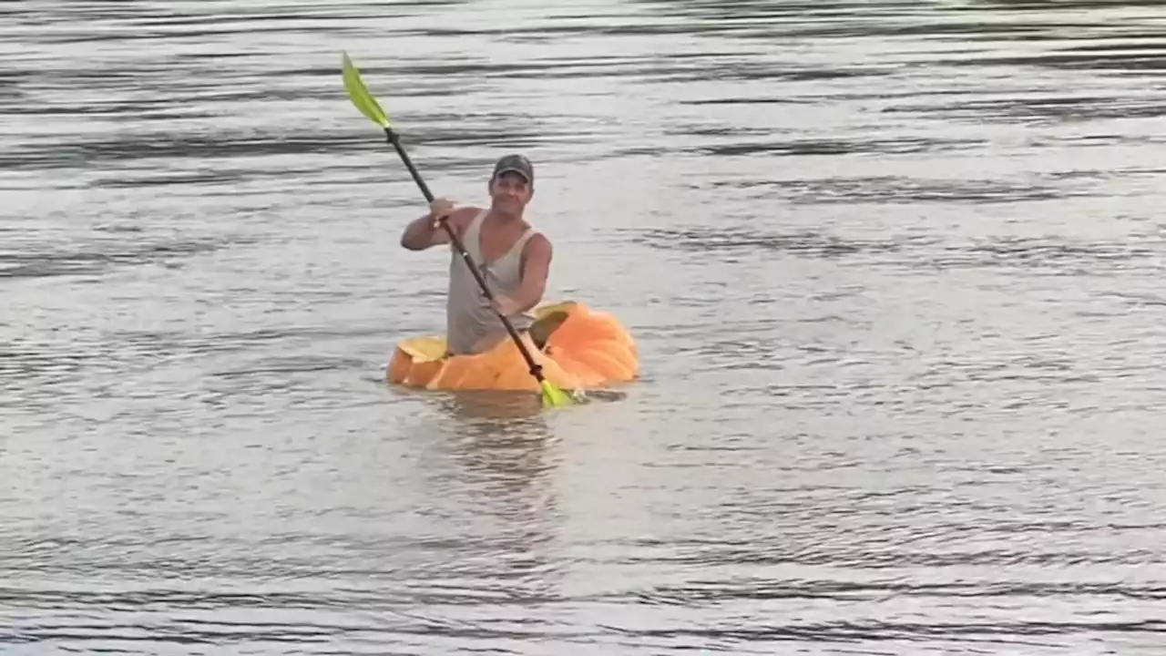 Man trying to break world record paddles pumpkin 38 miles down Missouri River