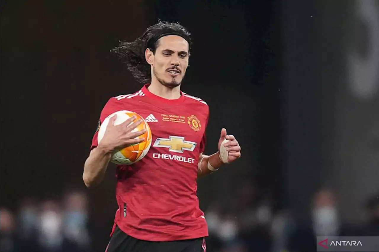 Edinson Cavani resmi berlabuh ke Valencia