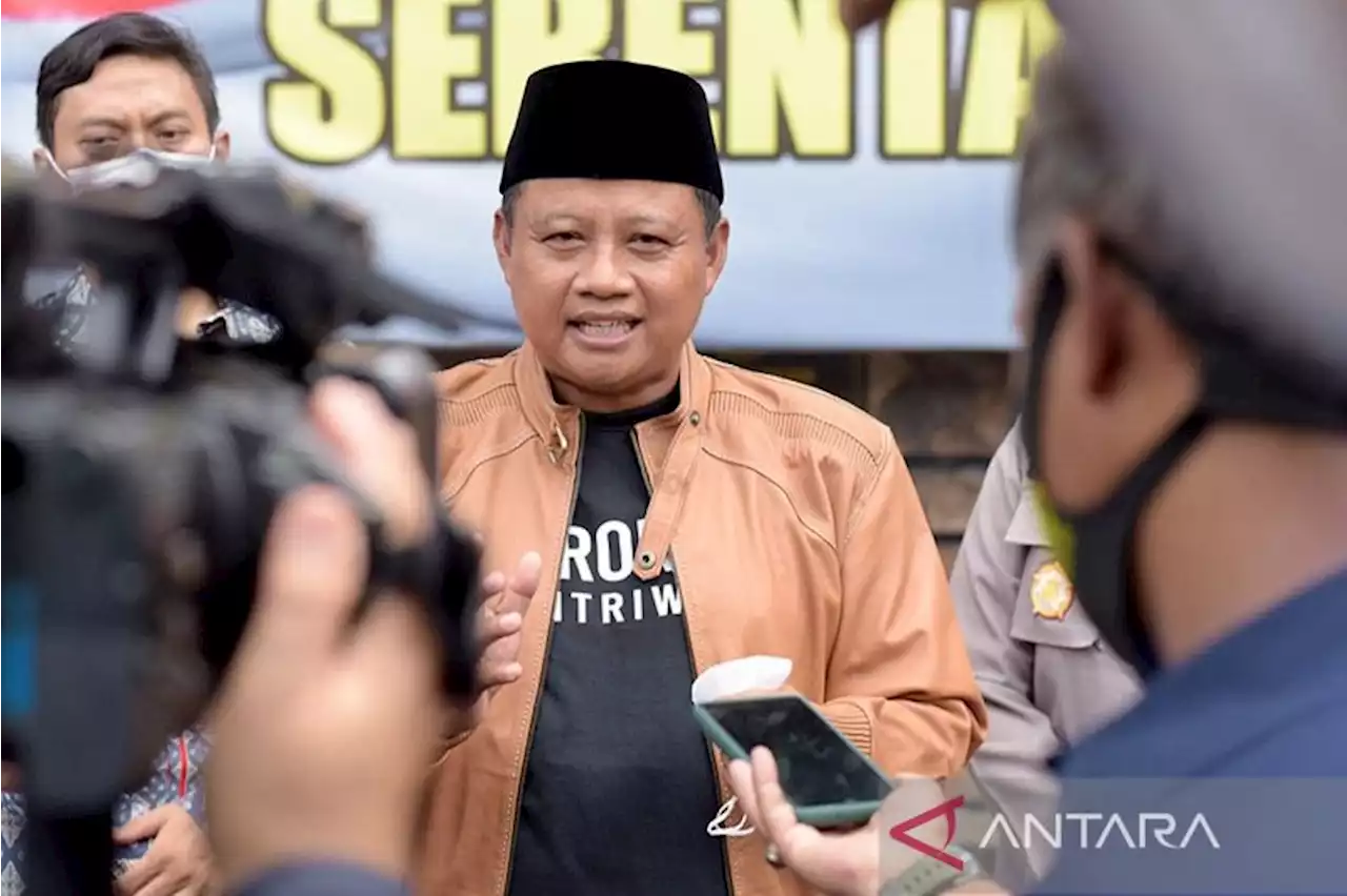 Wagub Jawa Barat Uu Ruzhanul sebut nikah dan poligami solusi atasi HIV