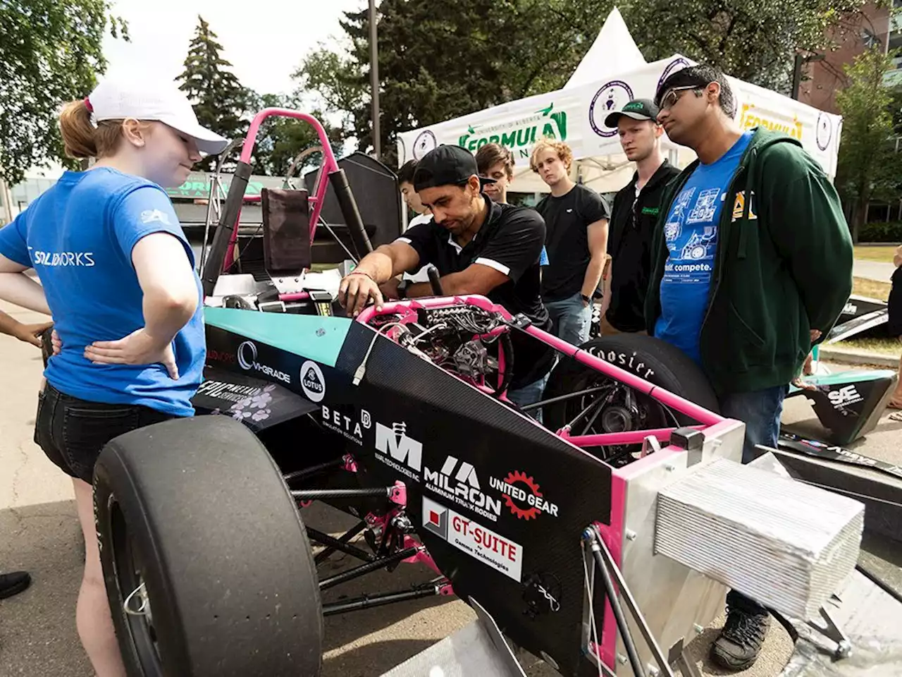 U of A Formula Racing team shows off latest race car