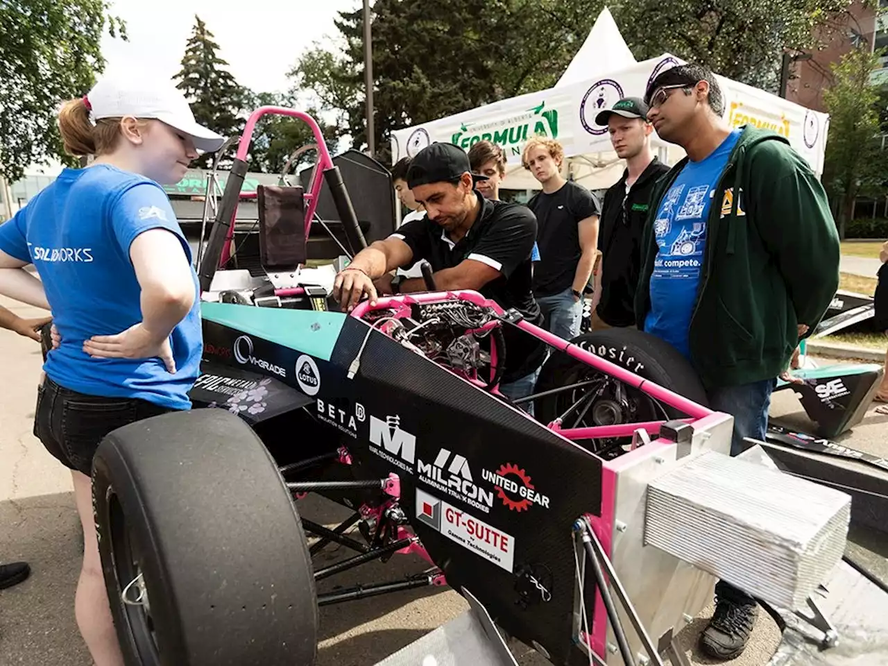 U of A Formula Racing team shows off latest race car