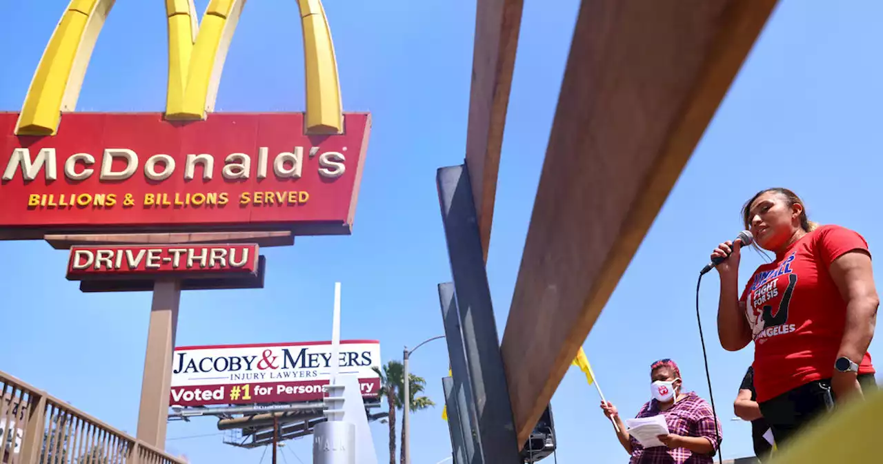 California lawmakers approve landmark fast food workers bill