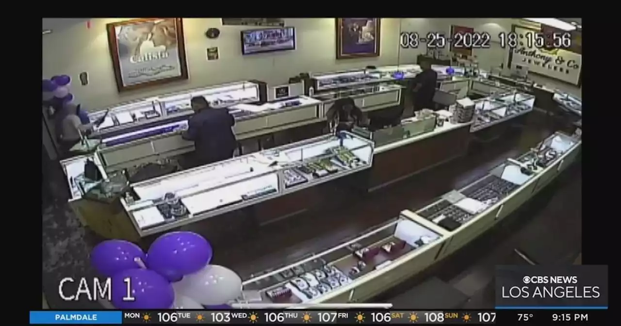 Montclair jewelry store hit for more than $200,000 in smash-and-grab robbery