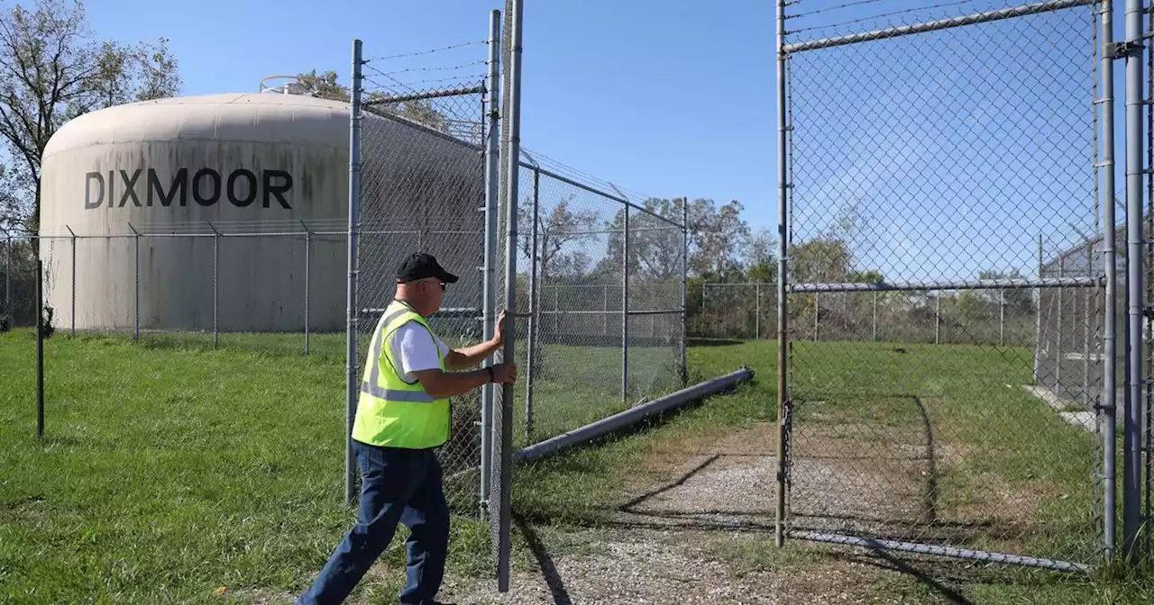 2 Dixmoor schools forced to close after series of water main breaks in village