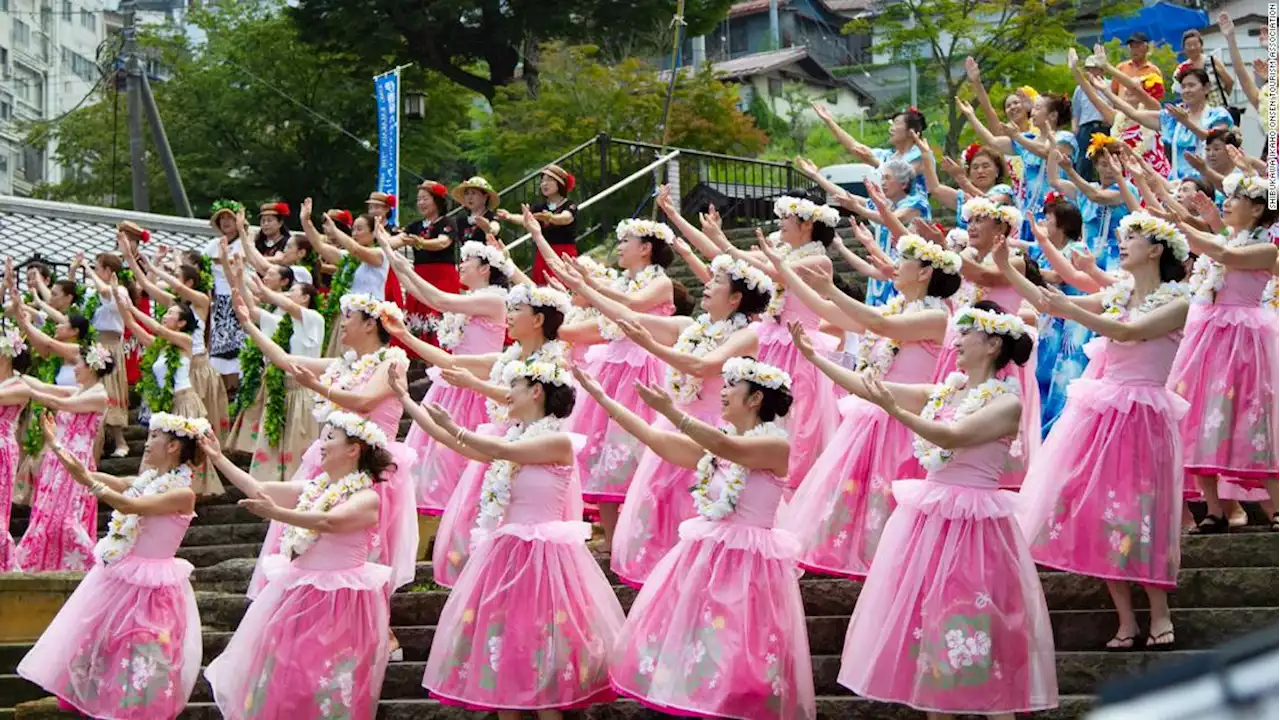 The story behind Japan's enduring love affair with Hawaii