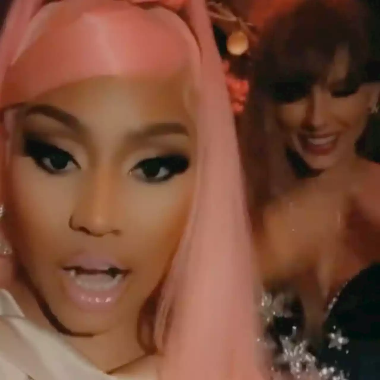 See Nicki Minaj Praise 'Beautiful' Taylor Swift After 2022 MTV VMAs - E! Online