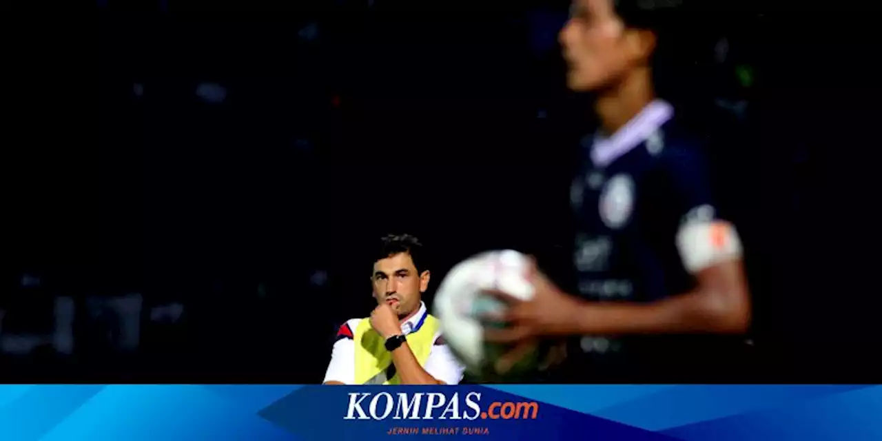 Arema FC Tak Bisa Sembarangan Pecat Pelatih