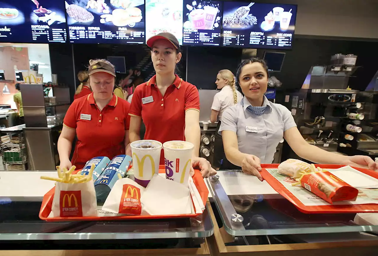 California Lawmakers Approve Landmark Fast Food Workers Bill