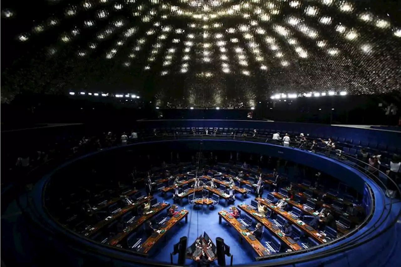 Senado aprova projeto que obriga planos a cobrir tratamentos fora do rol da ANS