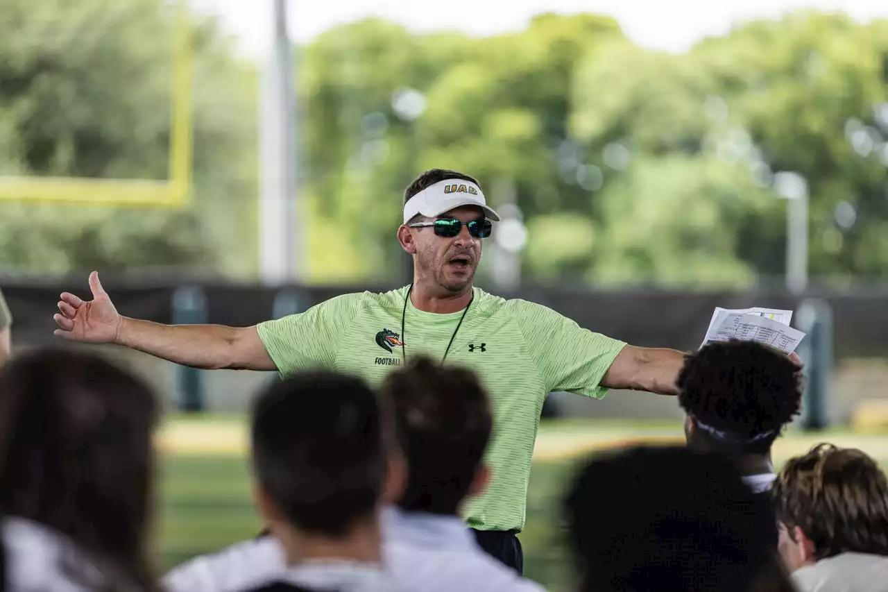 UAB opens season against Alabama A&M in Bryant Vincent’s debut as head coach