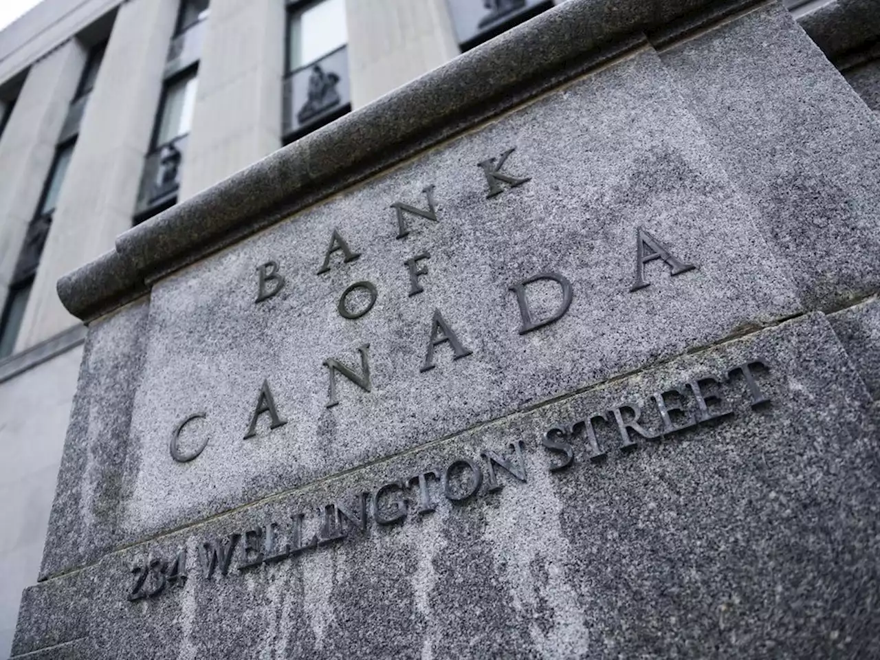 Bank of Canada sets record straight on 'printing money' claim with Twitter thread