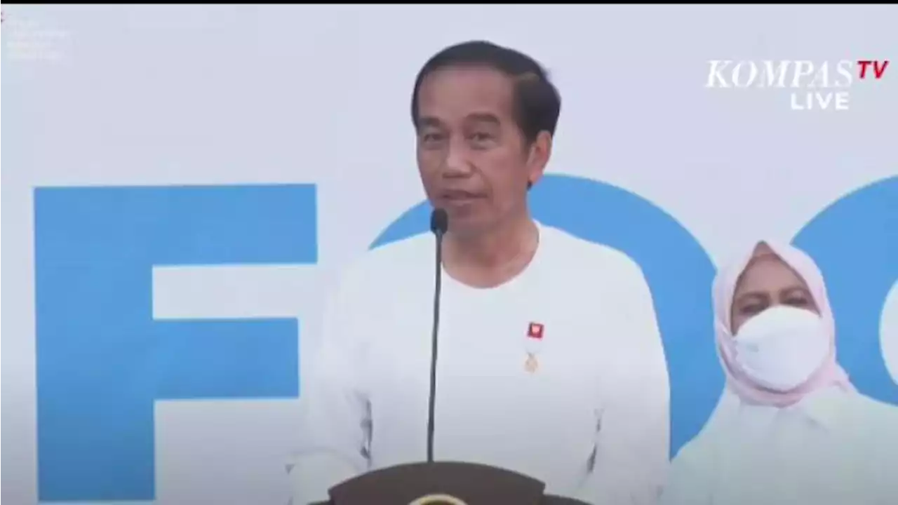 Resmikan Papua Football Academy, Jokowi: Manfaatkan dengan Baik Kesempatan Ini