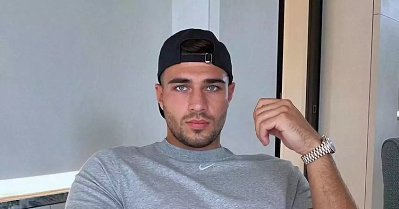 Tommy Fury seen topless and throwing punches in 4am street fight with brother