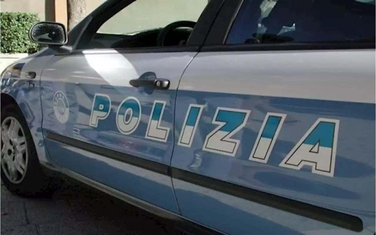 Milano, accusati di 24 rapine in 5 mesi in supermercati: arrestati