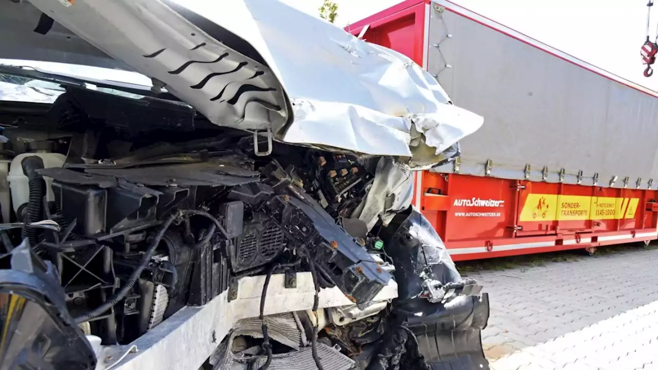 Wie gefährlich ist es, wenn E-Autos in Unfälle verwickelt werden?