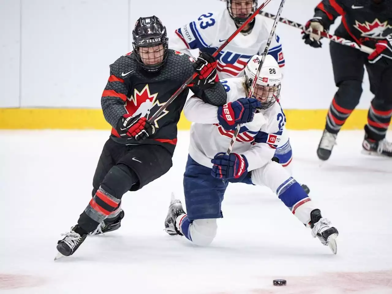 Canadian women's hockey team hits reset button for quarterfinal after loss to U.S.