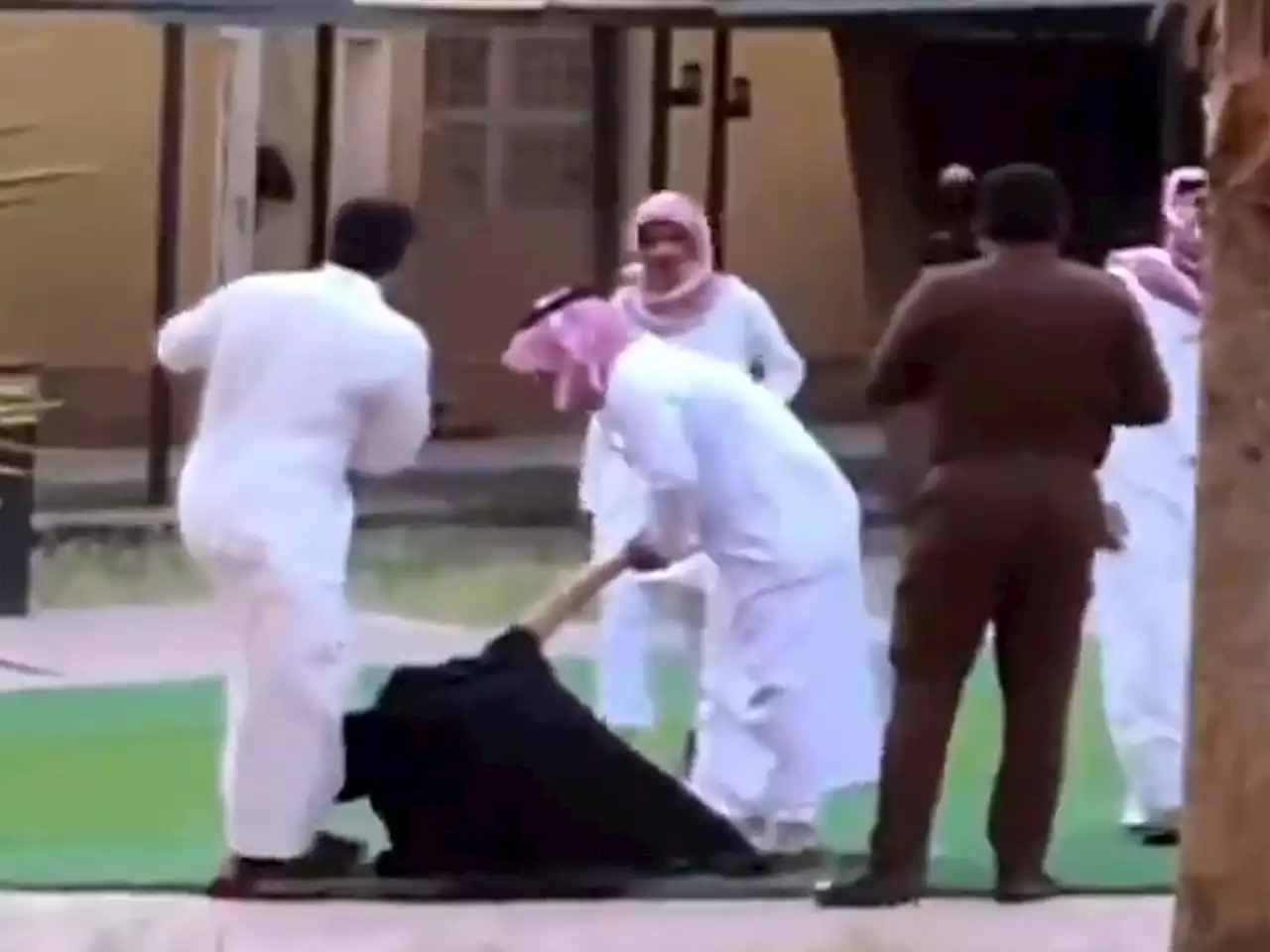 Saudi Arabia opens probe over forces filmed beating women