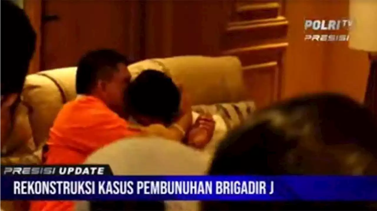 Ferdy Sambo dan Putri Candrawathi Mesra Saat Rekontruksi, Pengacara: Bukti Tak Ada Perselingkuhan - Tribunnews.com