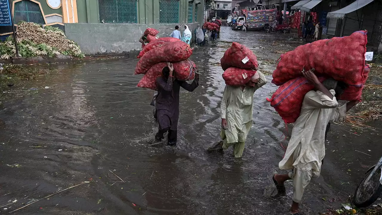 A Third of Pakistan Is Currently Underwater From Flooding—Here’s How You Can Help