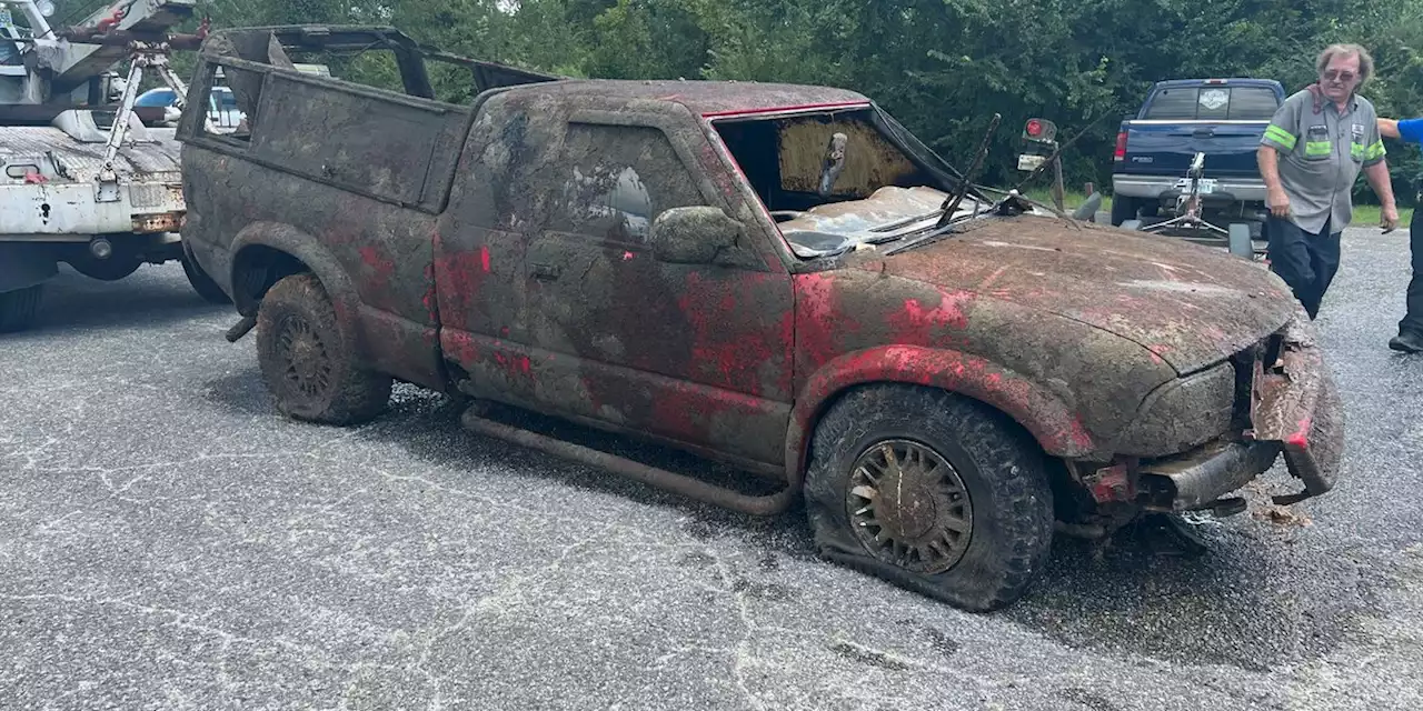 Houston County Search and Rescue help in Chattahoochee River truck recovery