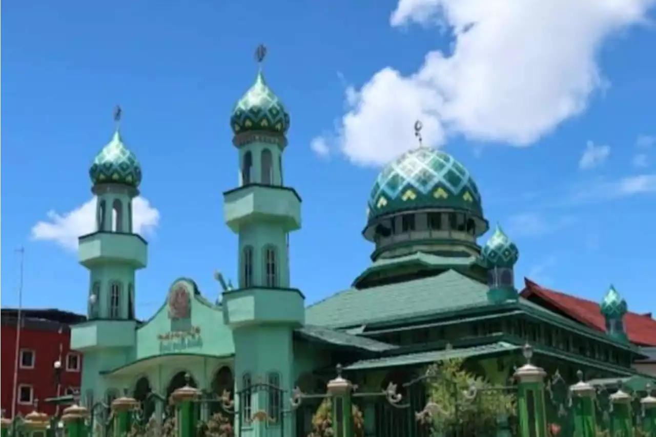 Hoaks! Kemunculan masjid di atas awan