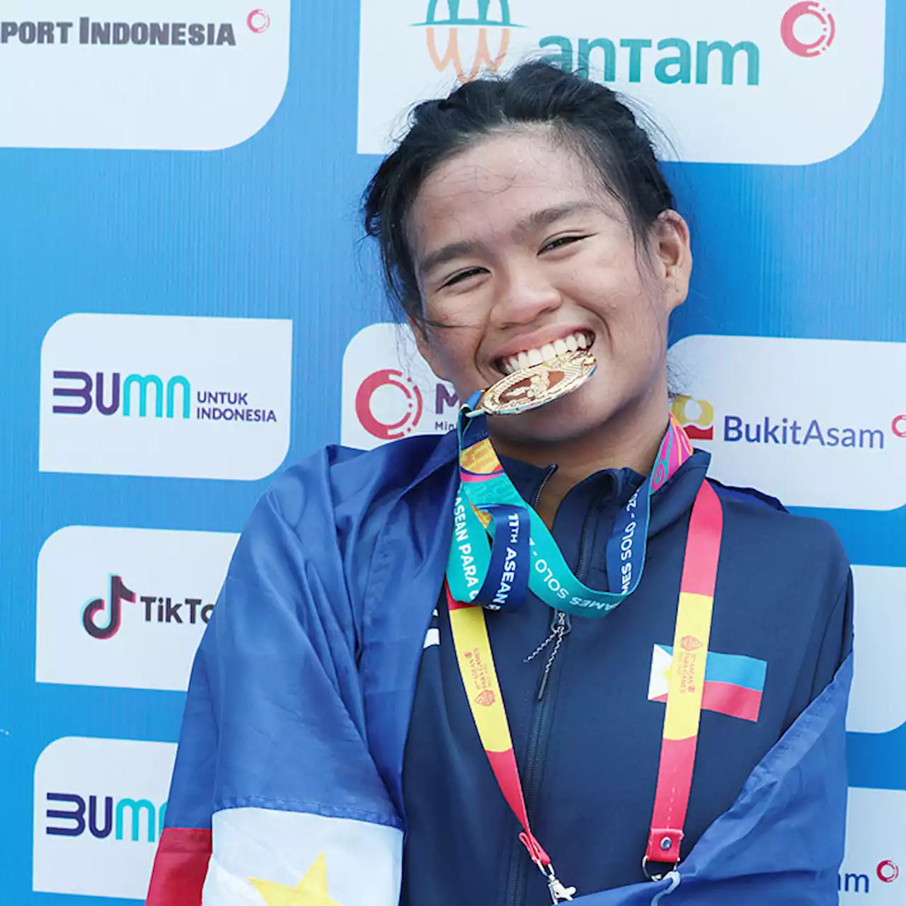 Swimmer Otom emerges as first PH triple gold medalist in 11th ASEAN Para Games - BusinessWorld Online