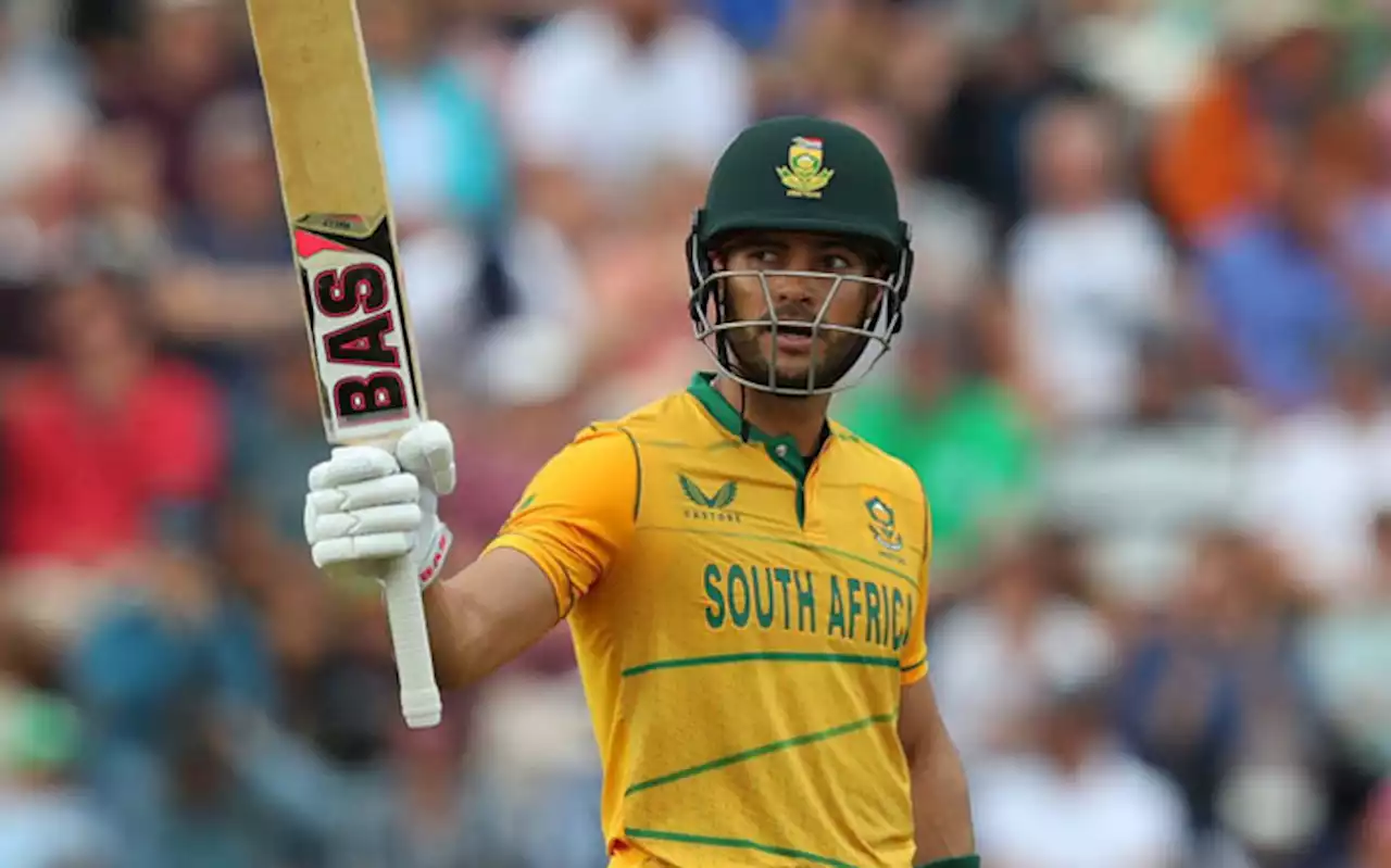 Hendricks sets up South Africa win in Ireland T20 opener