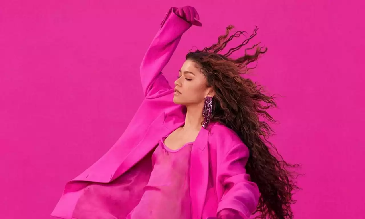 Zendaya looks unreal in head-to-toe Valentino pink for latest campaign