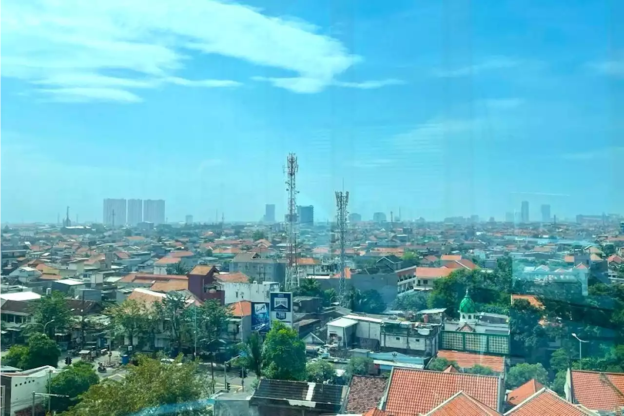 Cuaca Surabaya Hari Ini: Seharian Cerah Berpotensi Panas Menyengat