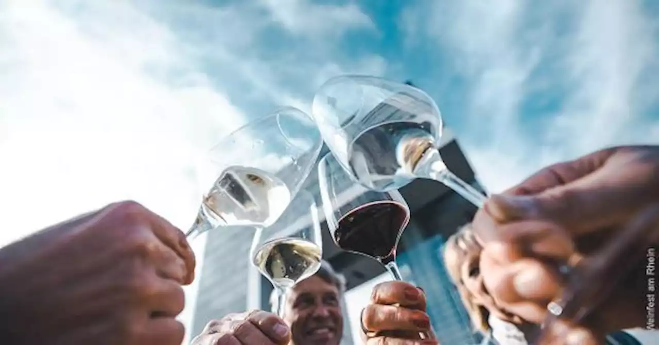 Rundgang mit Verkostung auf dem Kölner Weinfest am Rhein zu gewinnen