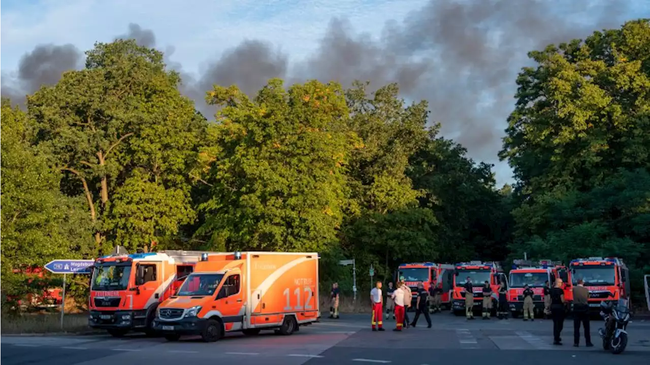 Grunewald: Brand nach Explosion - Avus gesperrt, kein Zugverkehr