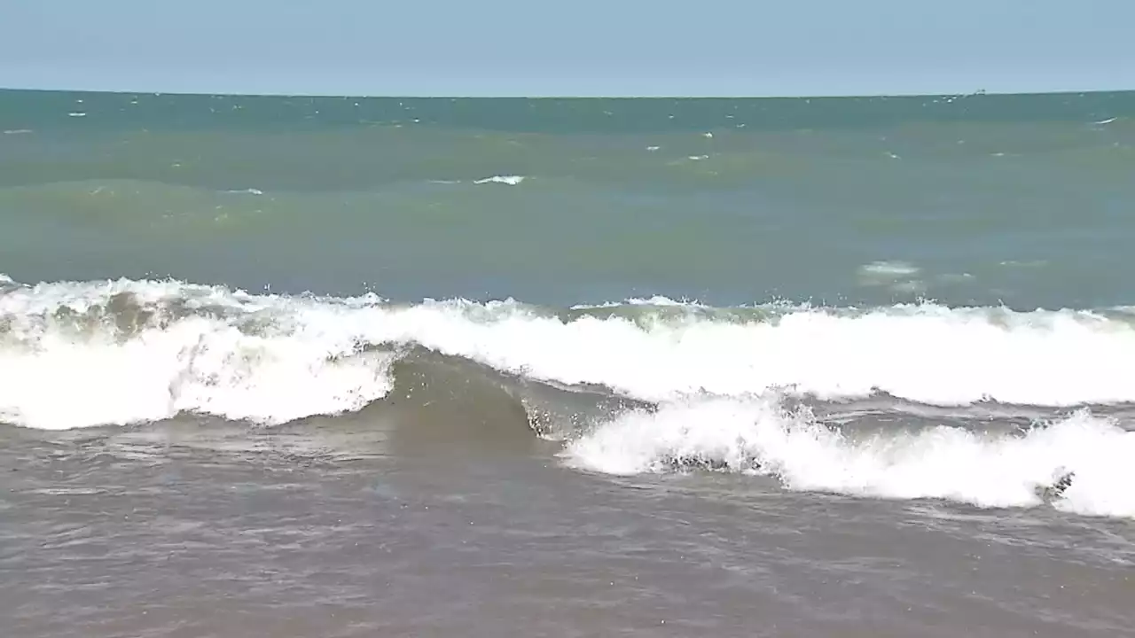 ‘Dangerous' Swim Conditions Expected on Lake Michigan Thursday