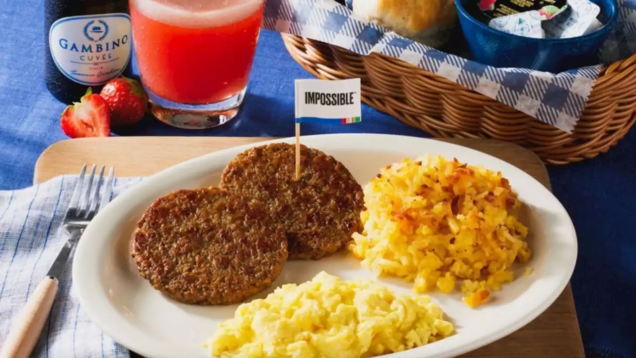 Cracker Barrel Posted About Its New Meatless Sausage, Causing Major Beef With Its ‘Customer Base'