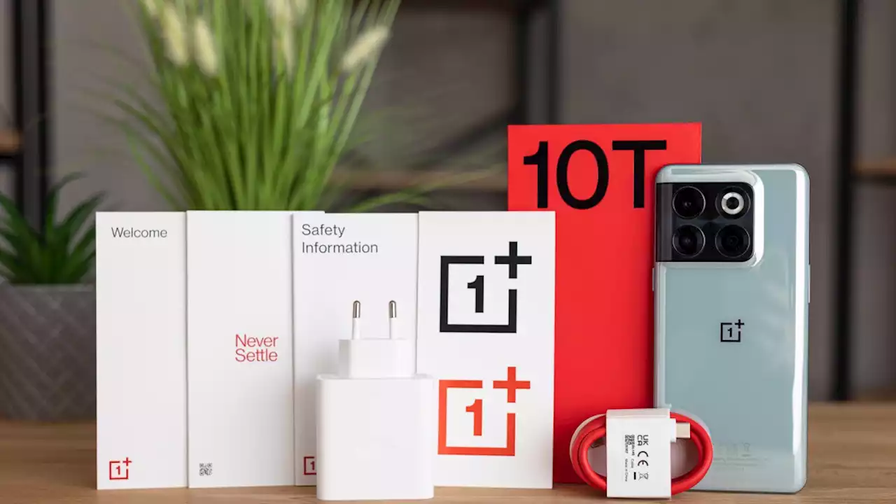 OnePlus 10T: What's in the box?