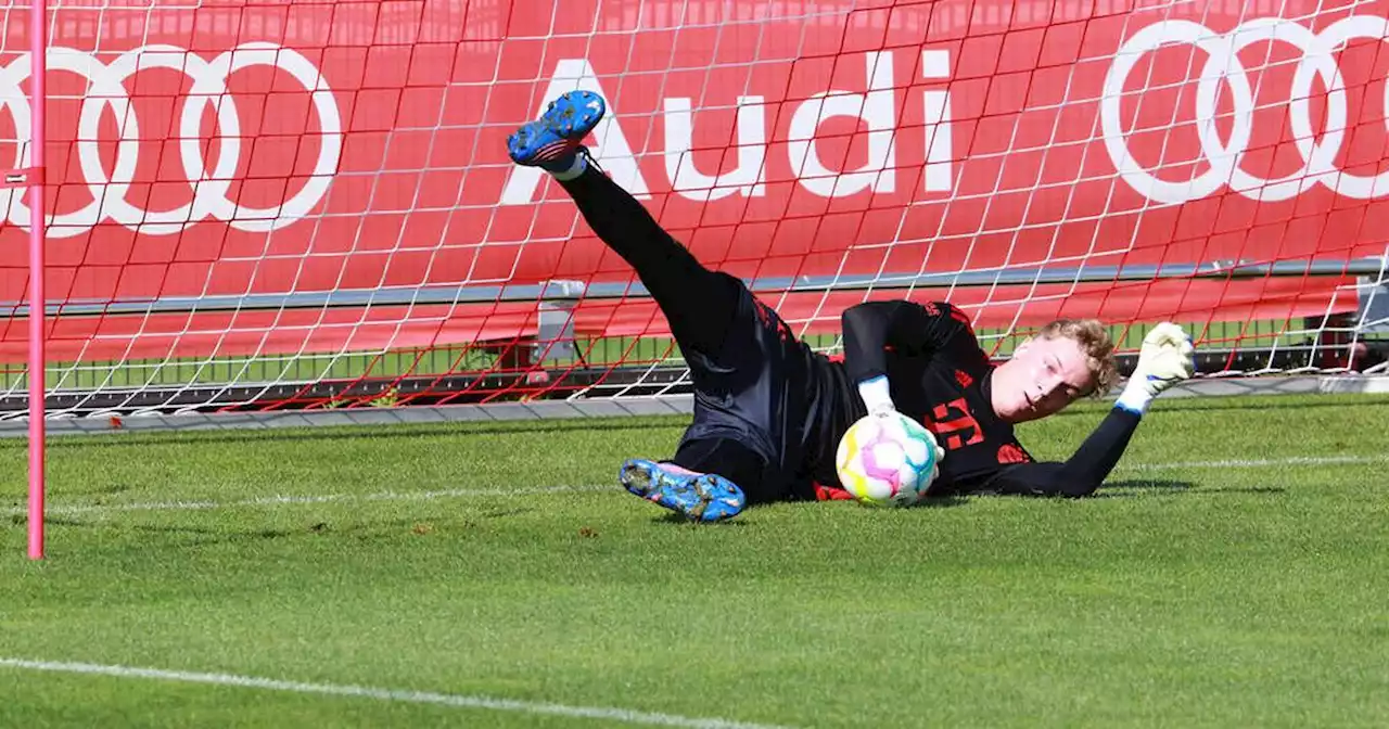 FC Bayern: Profi-Vertrag für Torhüter-Talent Johannes Schenk - Daniel Francis verpflichtet und verliehen