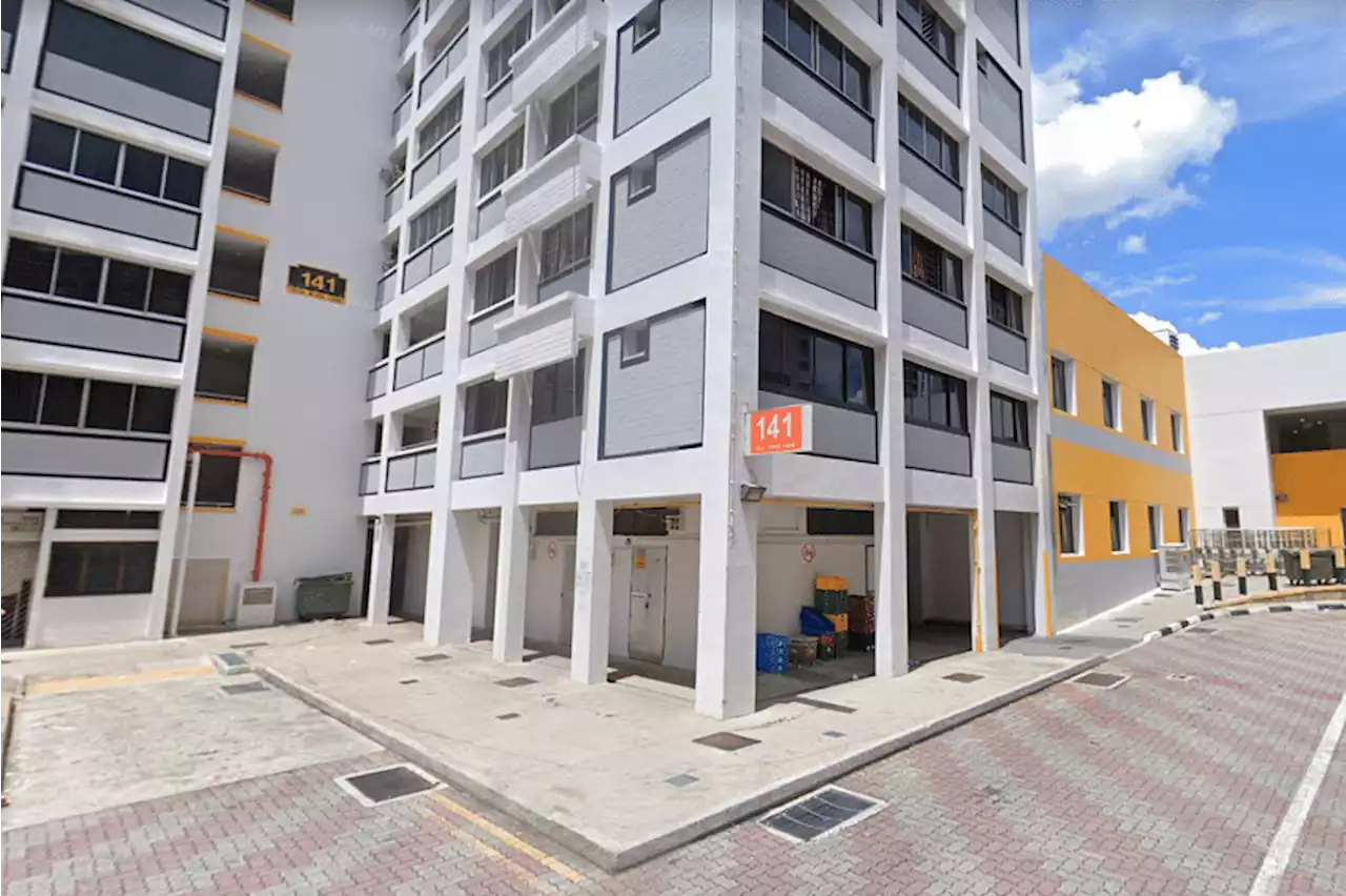 Man taken to hospital after knife attack, 4 arrested in Teck Whye Lane incident