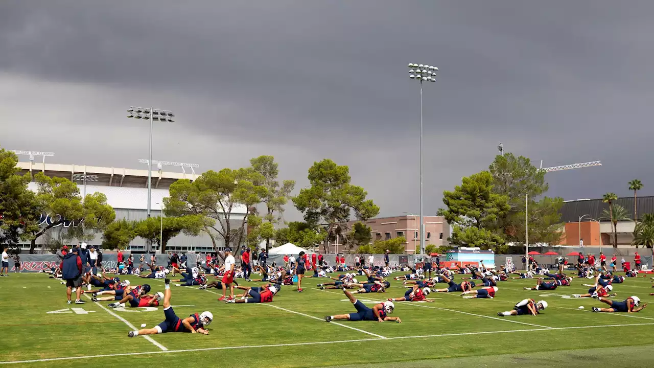 UA training-camp practice No. 2: Updates on tailback D.J. Williams, DE Jason Harris and more