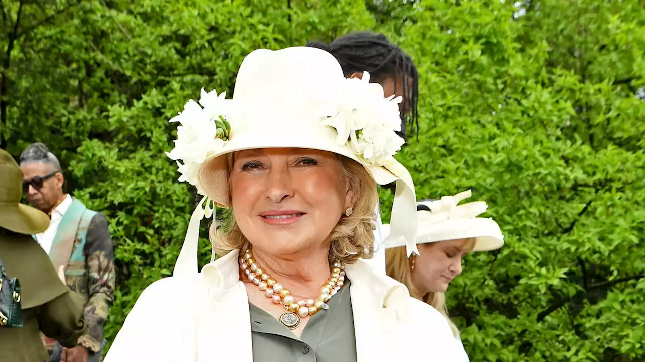 Martha Stewart’s 81st Birthday Selfie Is the Definition of Glowy