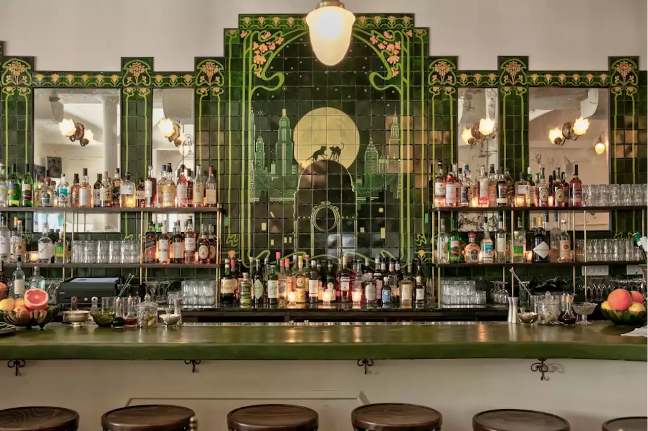 Deux Chats Brings the Paris Brasserie to Williamsburg