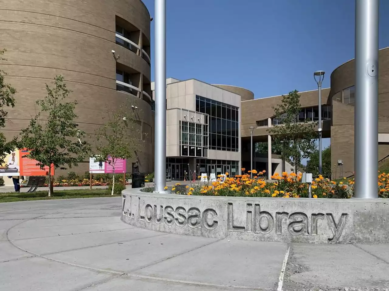 Man picked as new Anchorage library director not taking job