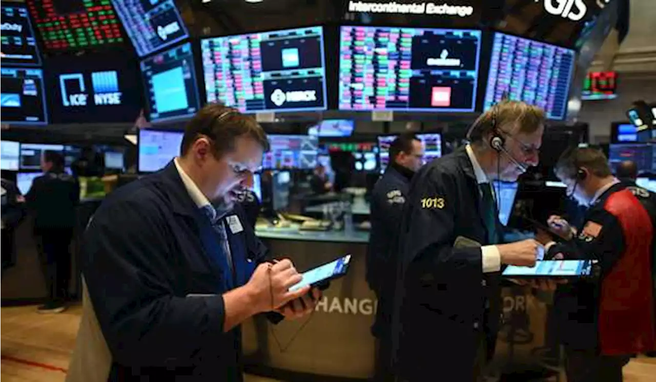 Dow Turun karena Wall Street Tunggu Laporan Pekerjaan Juli