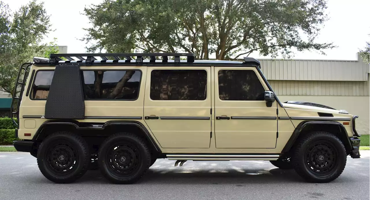 This Beige 2017 Mercedes-Benz G550 Six-Wheeler Up For Auction Is Anything But Boring | Carscoops